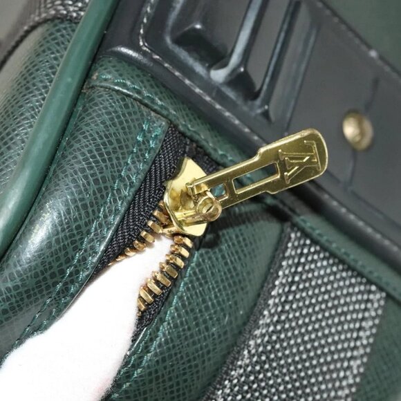 LOUIS VUITTON Taiga Satellite 53 Trunk Epicea - Picture 8 of 16